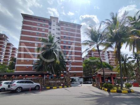 Condo For Auction at Green Acre Park