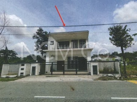 Bungalow House For Auction at Taman Tasik Senangin