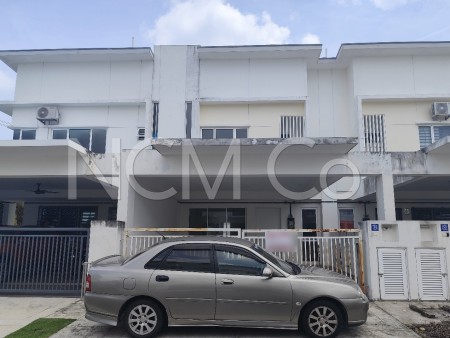 Terrace House For Auction at Suriaman