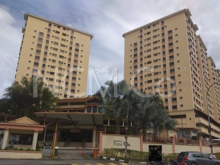 Condo For Auction at Putra Villa