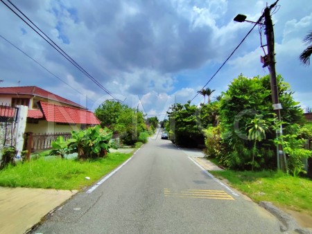 Bungalow House for Auction