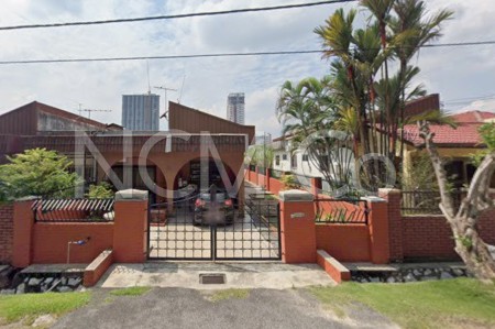 Terrace House For Auction at SS14