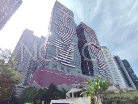 Office For Auction at Arte Plus