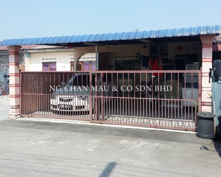 Terrace House For Auction at Taman Damai