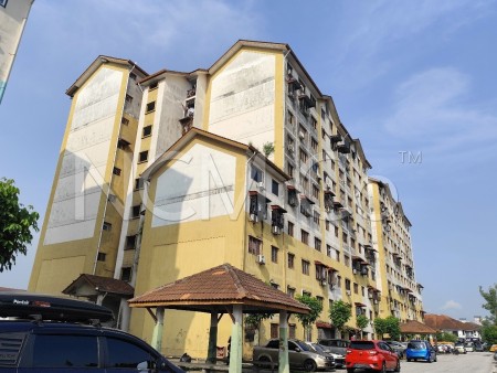 Flat For Auction at Enggang Apartment