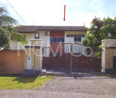 Bungalow House For Auction at Kampung Tunku