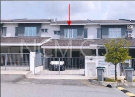 Terrace House For Auction at Iringan Bayu