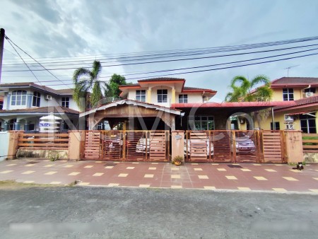 Bungalow House For Auction at Taman Teratai Jingga