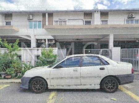 Terrace House For Auction at Taman Tasik Senangin