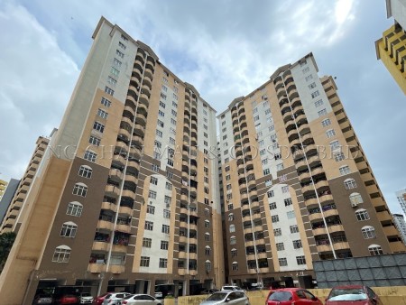 Apartment For Auction at Lagoon Perdana Apartment
