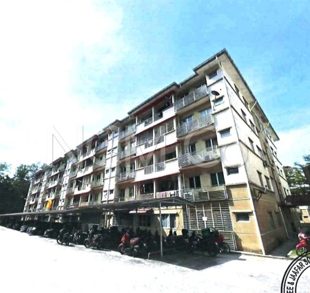 Apartment For Auction at Cheras Intan Apartment