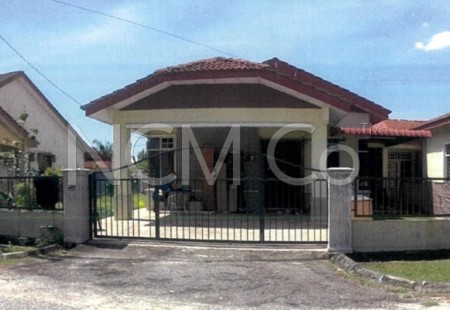 Terrace House For Auction at Taman Kelisa Ria