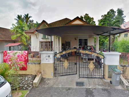 Bungalow House For Auction at Taman Sri Pulai