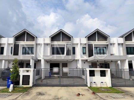 Terrace House For Auction at Alam Impian