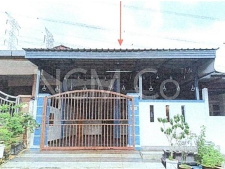 Terrace House For Auction at Taman Lukut Makmur