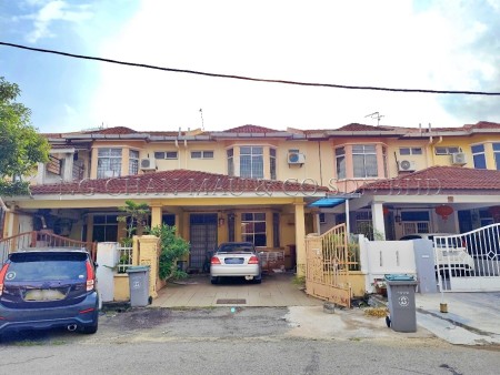Terrace House For Auction at Taman Merak Mas