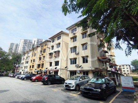 Apartment For Auction at Apartment PKNS