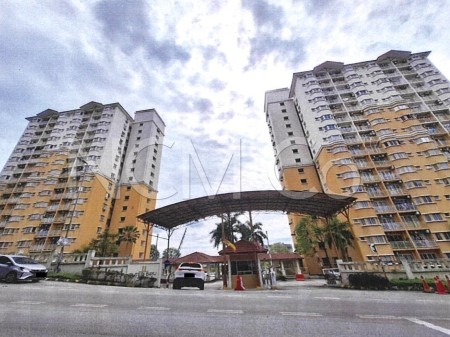 Apartment For Auction at Puteri Bayu