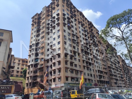 Apartment For Auction at Apartment Lestari