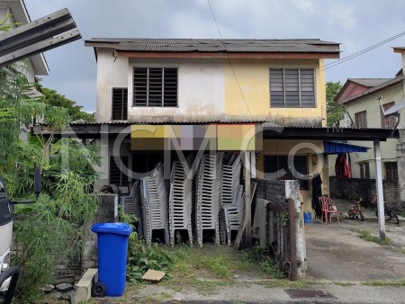 Terrace House For Auction at Section 17