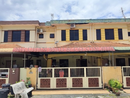 Terrace House For Auction at Taman Bunga Matahari