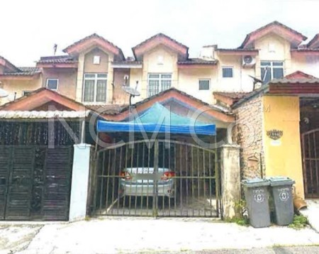 Terrace House For Auction at Taman Bestari Indah