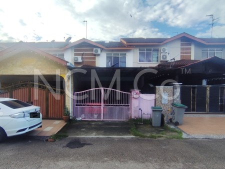 Terrace House For Auction at Taman Scientex