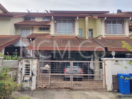 Terrace House For Auction at Denai Alam