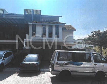 Terrace House For Auction at Bangi Avenue