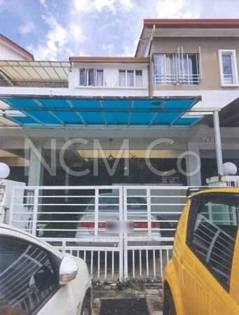 Terrace House For Auction at D'Alpinia