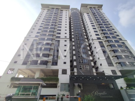 Condo For Auction at Royalle Condominium