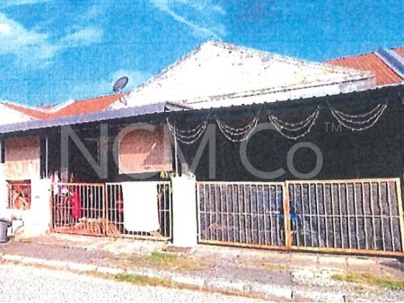 Terrace House For Auction at Taman Kledang