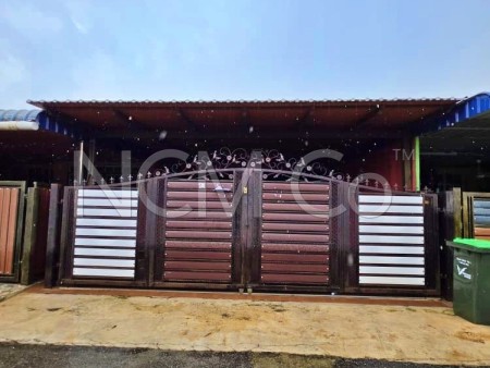Terrace House For Auction at Taman Teluk Baiduri