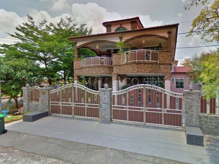 Bungalow House For Auction at Bandar Utama