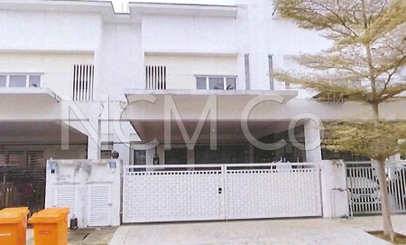 Terrace House For Auction at Suriaman