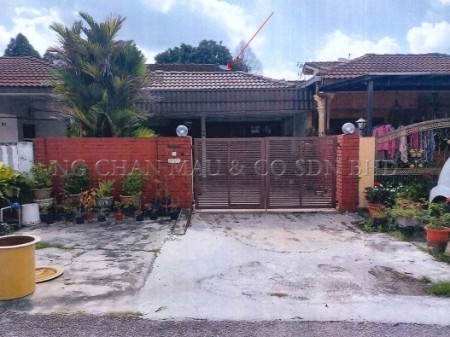 Terrace House For Auction at Kelana Jaya