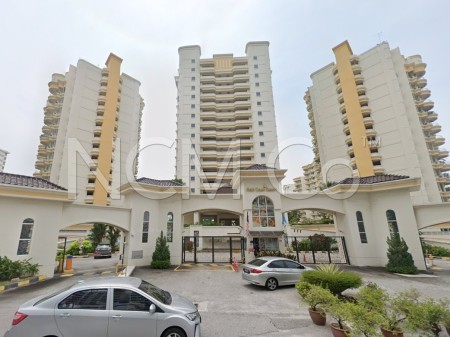 Condo for Auction