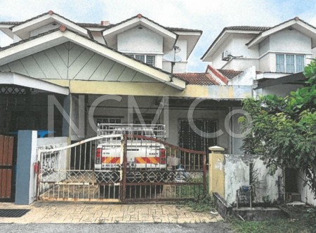 Terrace House For Auction at Kota Puteri