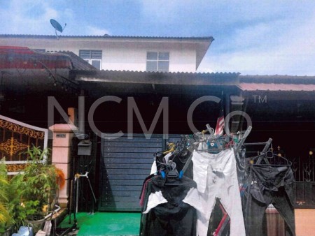 Terrace House For Auction at Taman Limbongan Permai