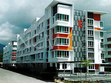 Apartment For Auction at University Utama Condominium