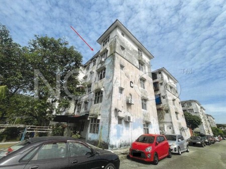 Apartment for Auction