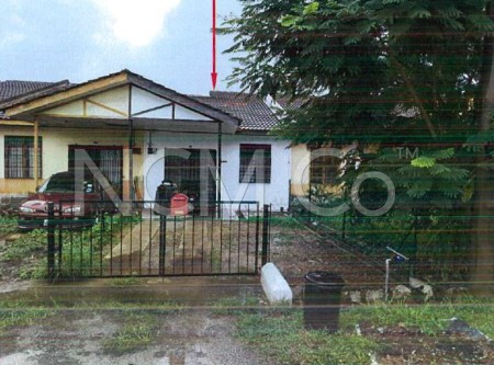 Terrace House For Auction at Taman Widuri