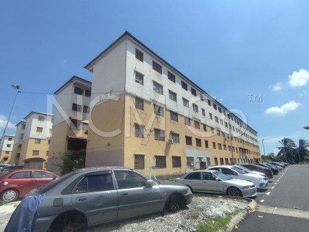 Apartment for Auction