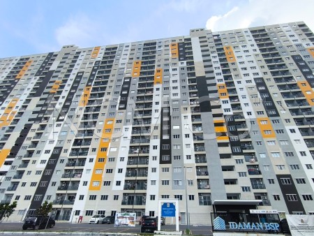 Apartment For Auction at Idaman BSP Apartment