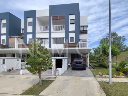 Terrace House For Auction at Ayden Townhouse Warisan Puteri
