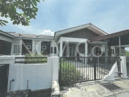 Terrace House For Auction at Taman Mahkota Kampar