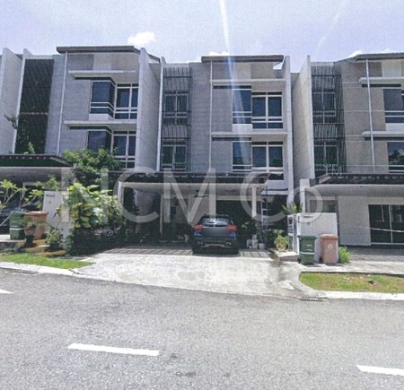 Terrace House For Auction at Precinct 14