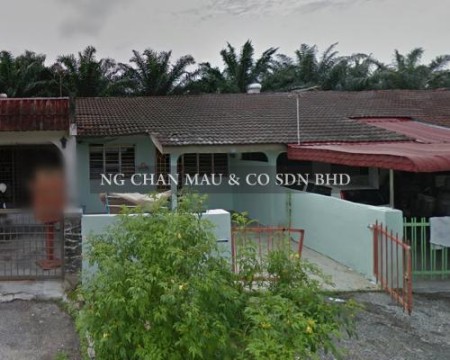 Terrace House For Auction at Taman Pelangi