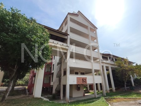 Apartment For Auction at Caribbean Bay Resort