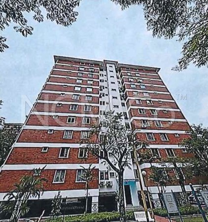 Condo For Auction at Green Acre Park